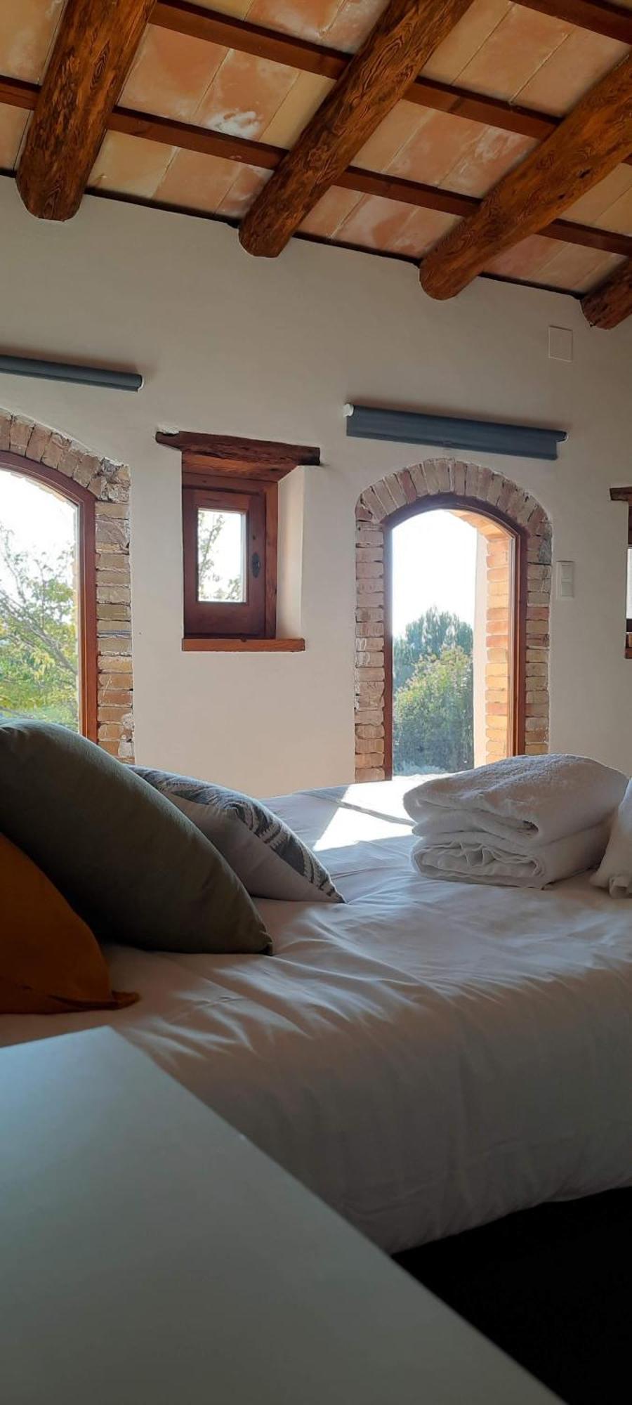 Country house Masia Les Apieres